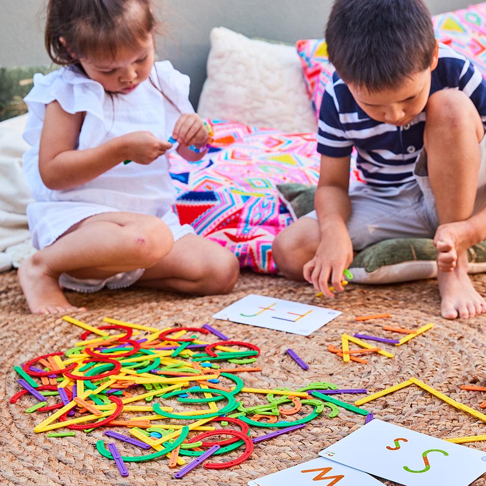 GEOSTIX LETTER CONSTRUCTION SET DISTINTO!