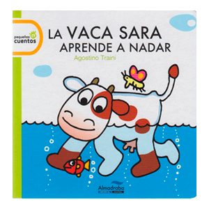 La vaca Sara aprende a nadar